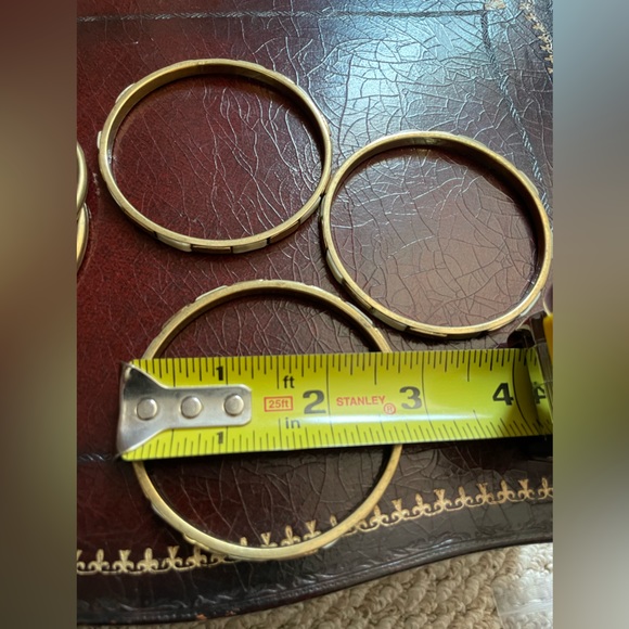 Bangle bracelets - Picture 7 of 9